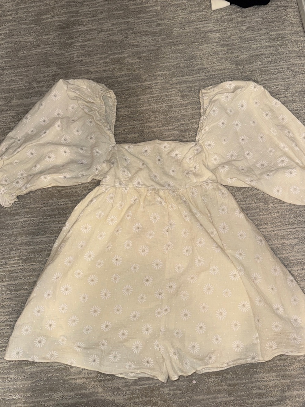 Storia Cream Floral Puff-Sleeve Romper